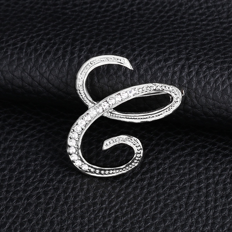 Trâm Cài Áo Hình Chữ Cái Tiếng Anh Cao Cấp Thời Trang Đa Dạng