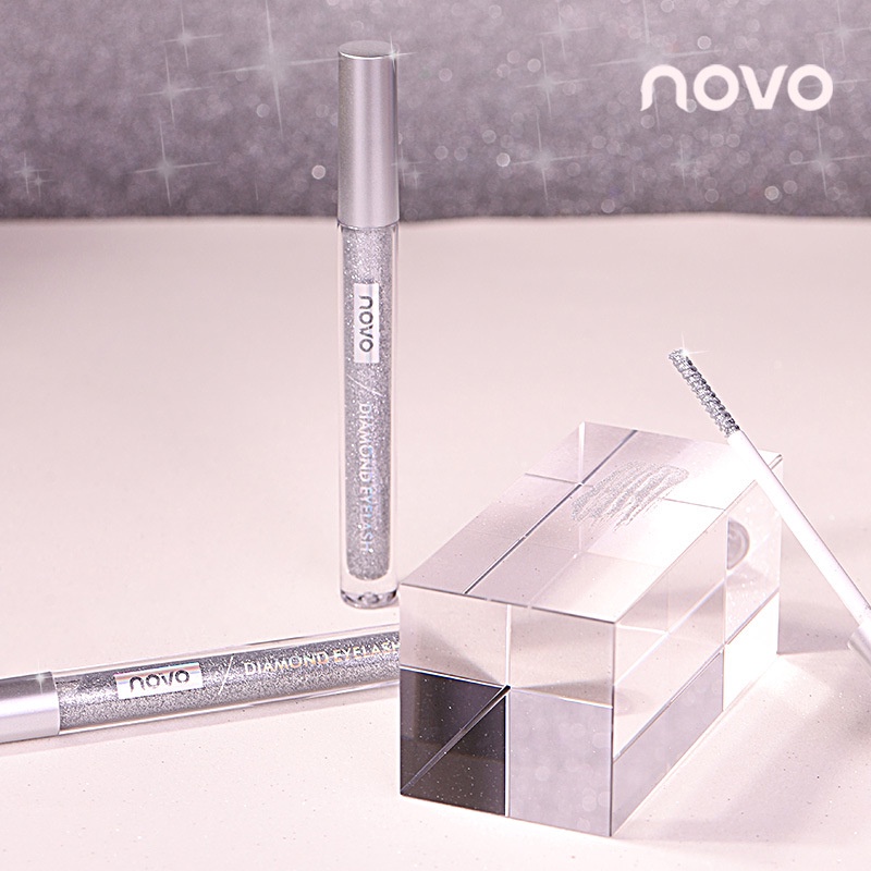 Nhũ mascara Novo lấp lánh, không lem không trôi, chống thấm nước, tạo hiệu ứng đôi mi long lanh, thu hút mọi ánh nhìn