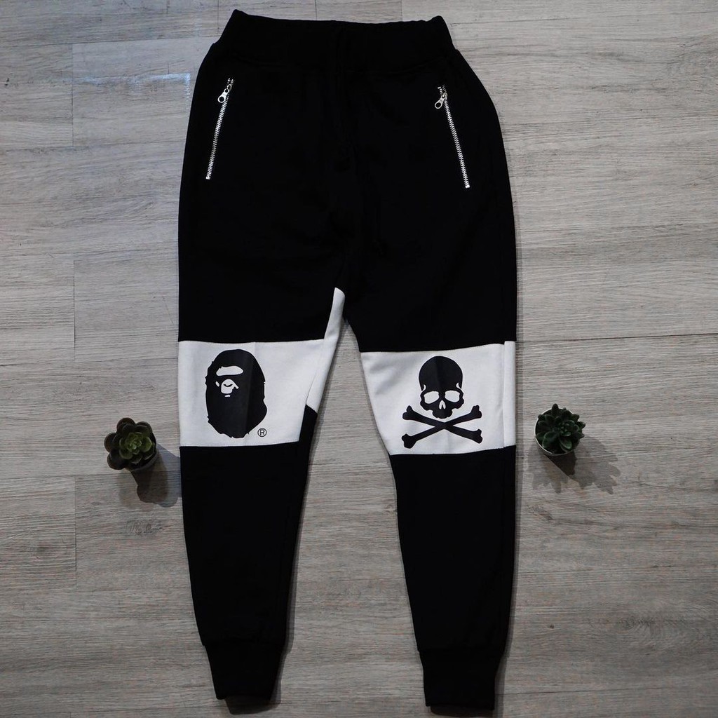 Quần Jogger Bape X Master Mind Màu Đen