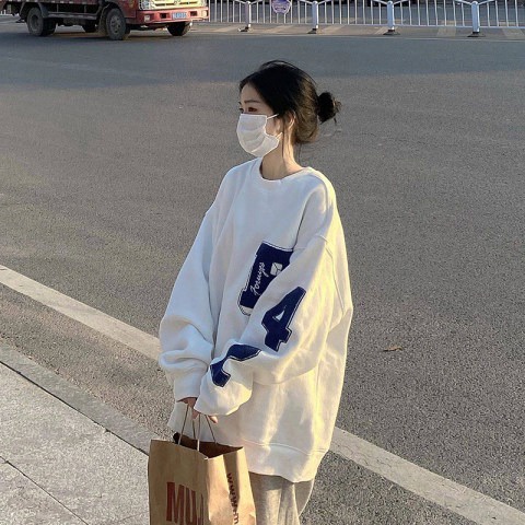 Áo Sweater Nhung In Chữ Phong Cách Hàn Quốc