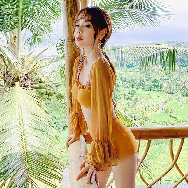 Bikini công chúa vàng 2 mảnh tay loe