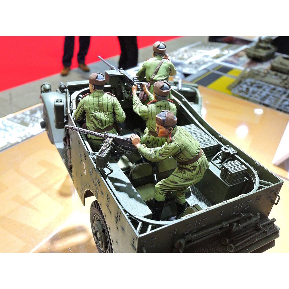 Mô hình lắp ráp quân sự 1/35 SCALE M3A1 SCOUT CAR 35363 Tamiya - GDC