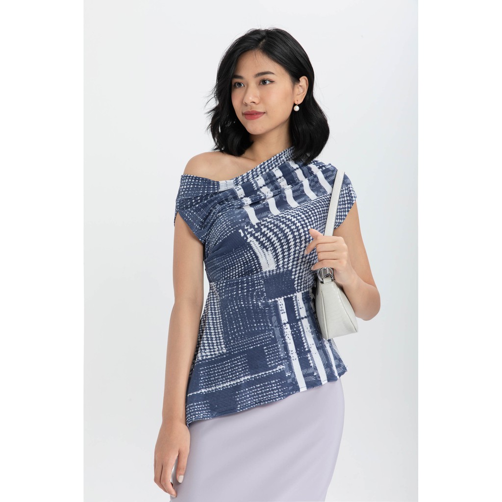 [NHẬP WABRTL5 GIẢM 10% TỐI ĐA 50K ĐH 250K ]Áo lệch vai họa tiết nữ IVY moda MS 16M6308