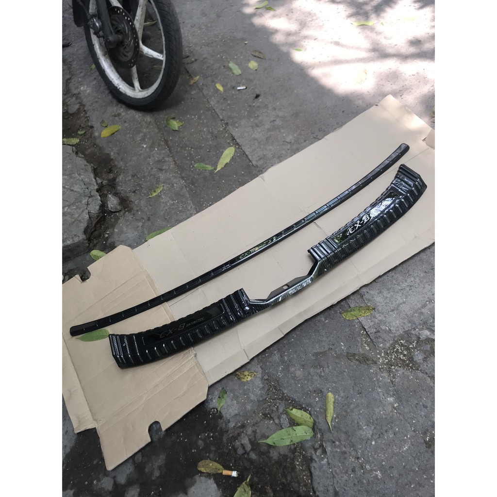 Bộ 2 ốp chống Trầy  Cốp Vân carbon Cho Mazda Cx8 Form 2019 -2021