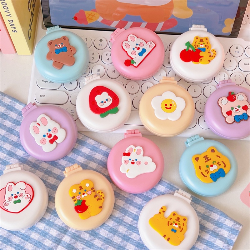 [Hàng mới về] Gương tích hợp lược trang điểm mini thiết kế hoạt hình đáng yêu nhỏ gọn dành cho bé gái F958