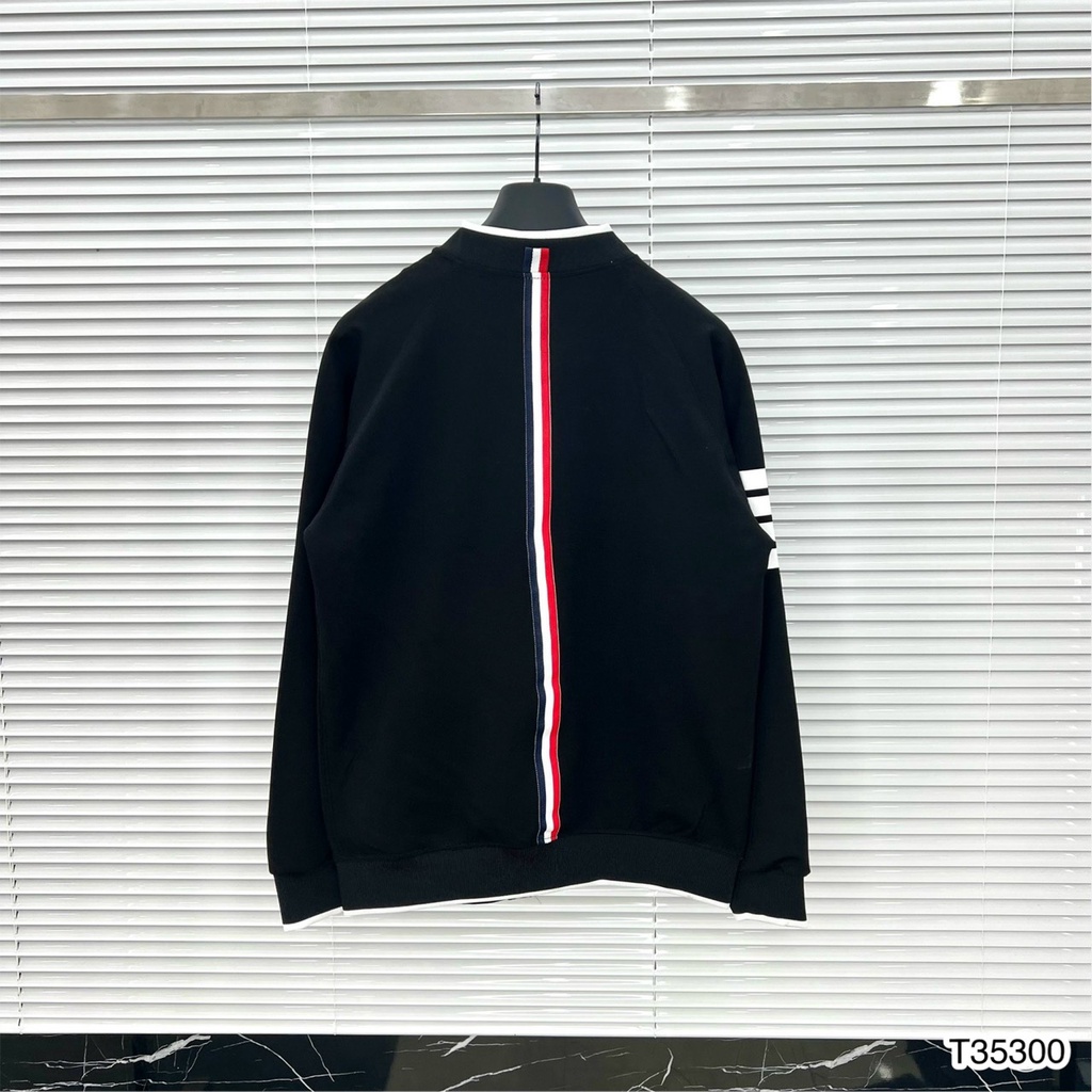 Áo Khoác Bomber Nam Thom Phối Họa Tiết 4 vạch Bắp Tay Và Kẻ Dọc Lưng . Áo Khoác Bomber Thom Cao Cấp Dành Cho Nam - MINH