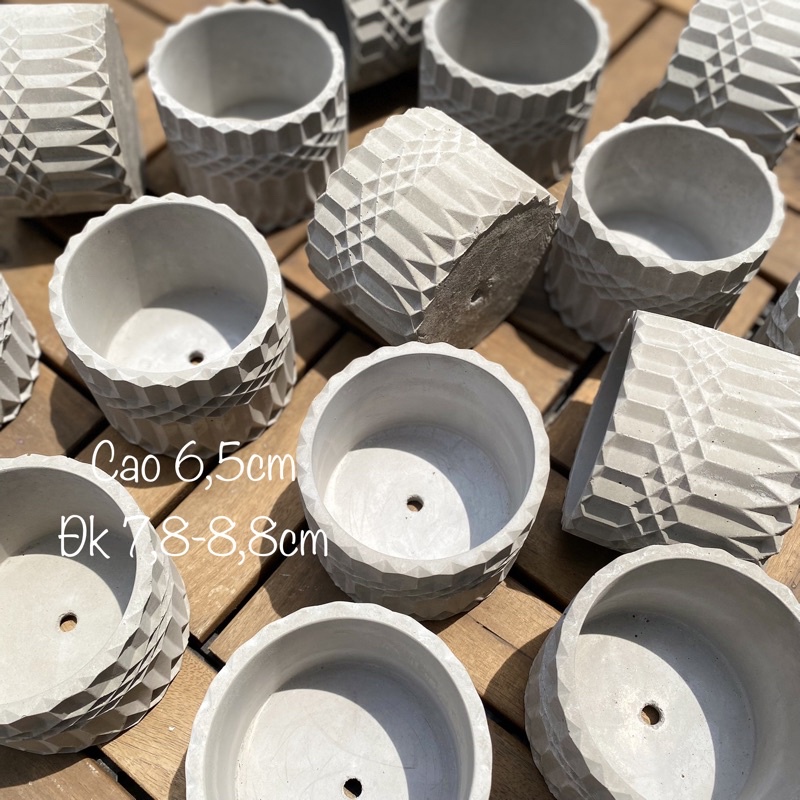 Chậu xi măng trụ vân kim cương SP042