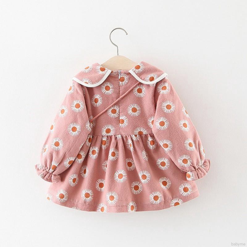 Set đầm dài tay cổ tròn + túi đeo chéo in hoa đáng yêu cho bé gái