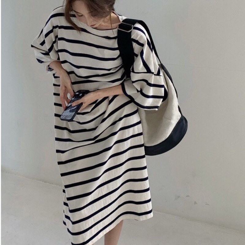 Đầm ulzzang sọc ngang trắng đen dáng dài form rộng cổ tròn tay ngắn thời trang