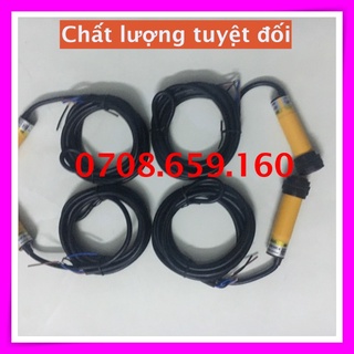 Cảm biến quang Omron E3F-DS30C4