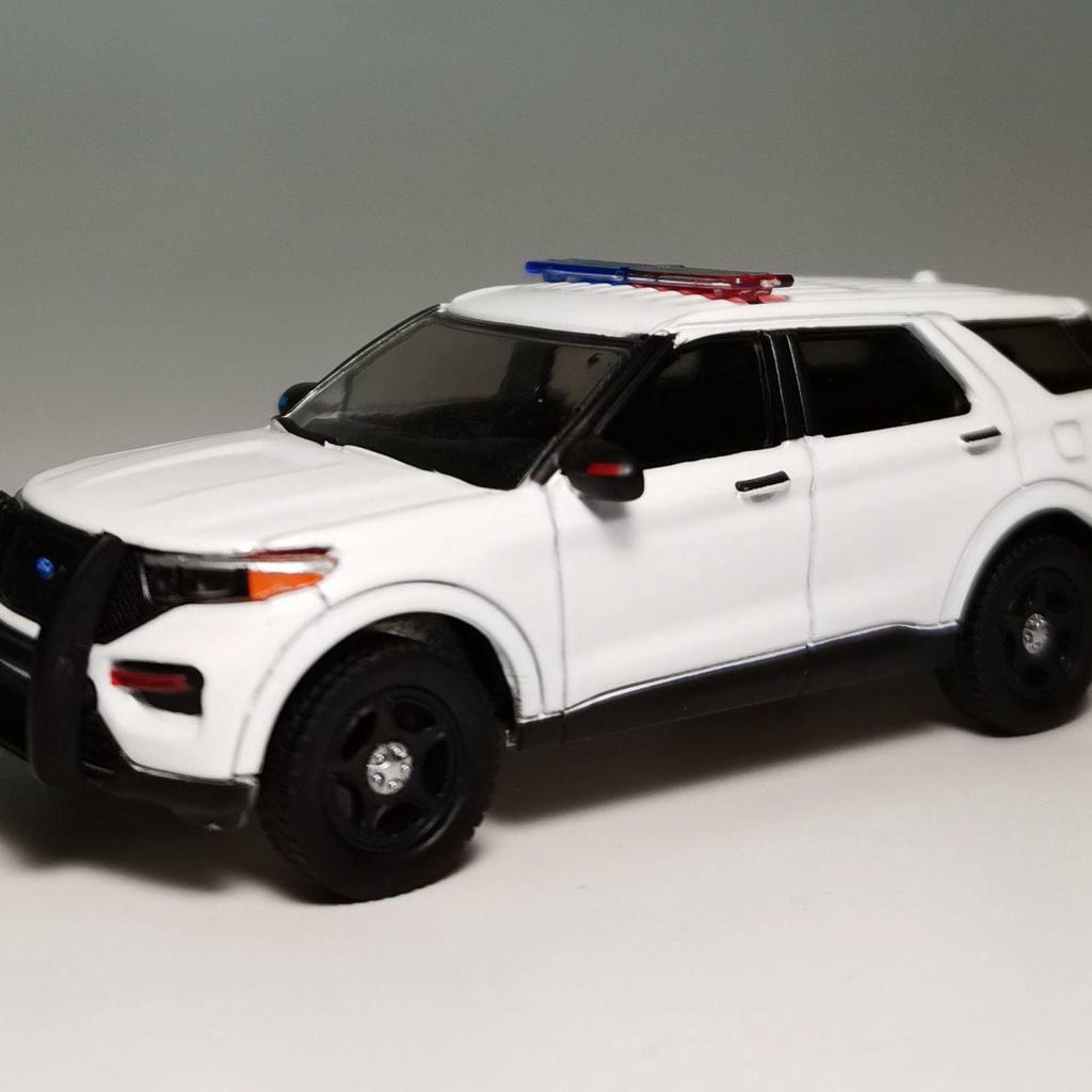 Mô Hình Xe Cảnh Sát 2020 Explorer Dài 8cm Màu Xanh Lá Độc Đáo Với Tỷ Lệ 1:64