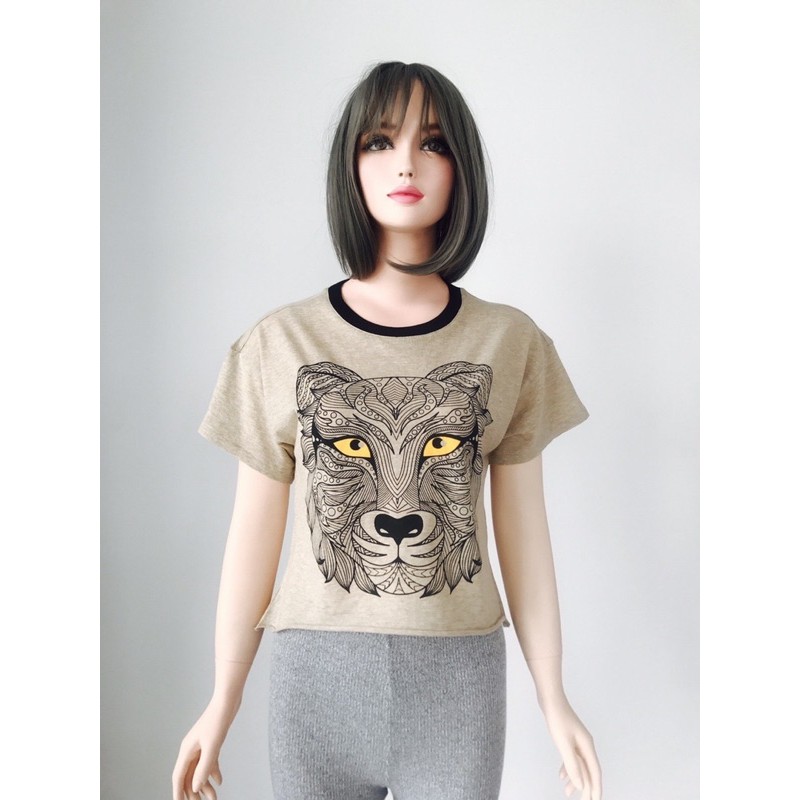 Áo thun croptop màu cám gạo in sư tử rách lưng vnxk