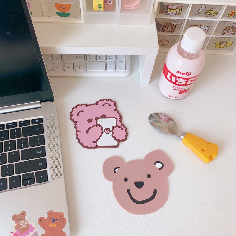 Tấm Lót Ly Bằng Silicon Mềm Họa Tiết Thỏ / Gấu Dễ Thương Sáng Tạo