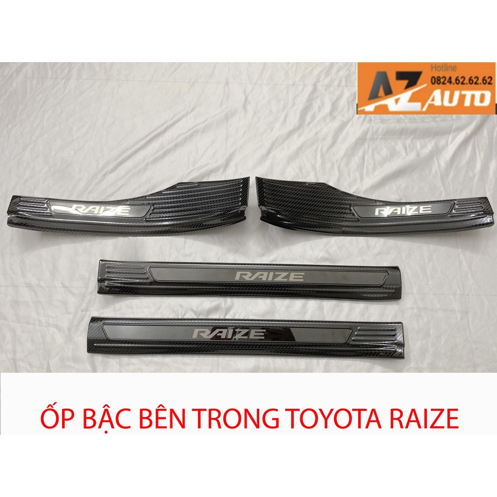 Ốp Bậc Cửa, Nẹp Bước Chân Toyota Raize 2021 - 2022, Vân Carbon Cao Cấp Tặng kèm keo dán