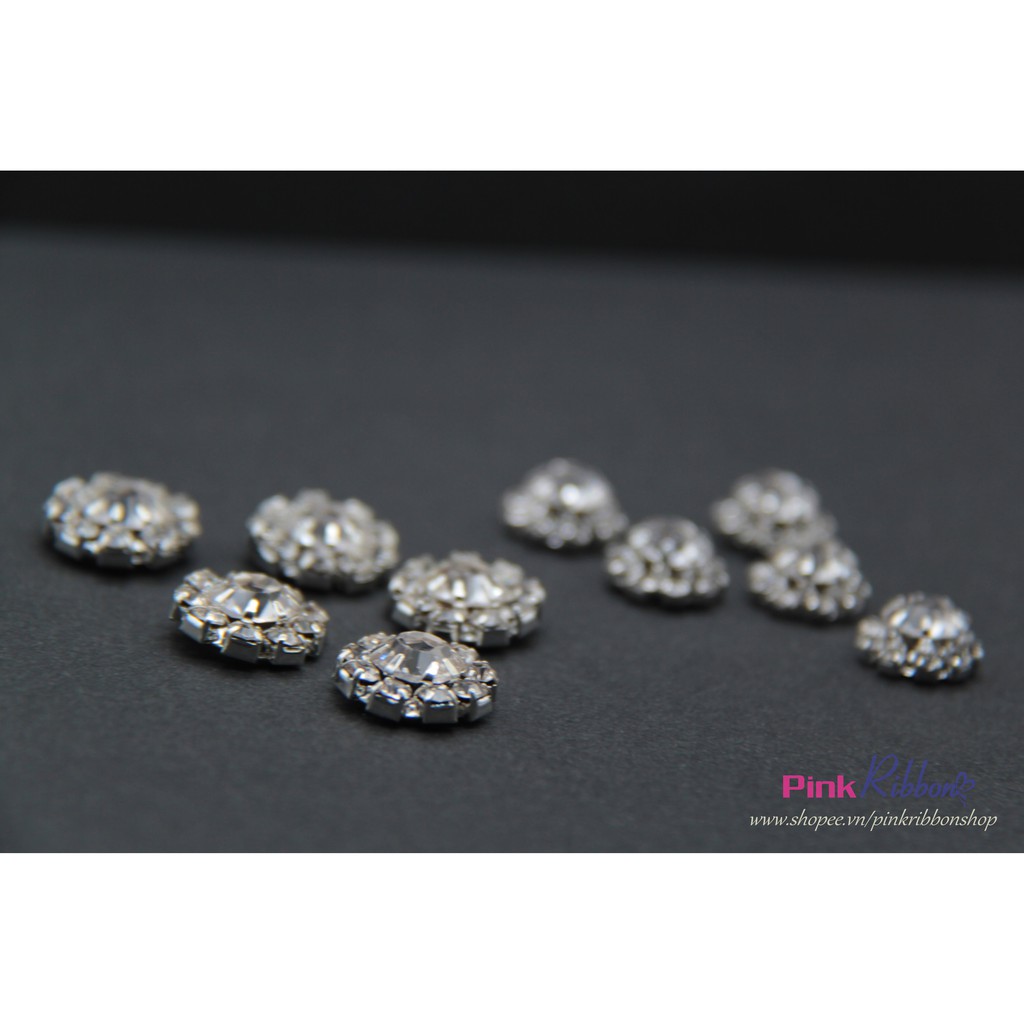 Charm đá trắng hai cỡ 1.6 và 1.2cm