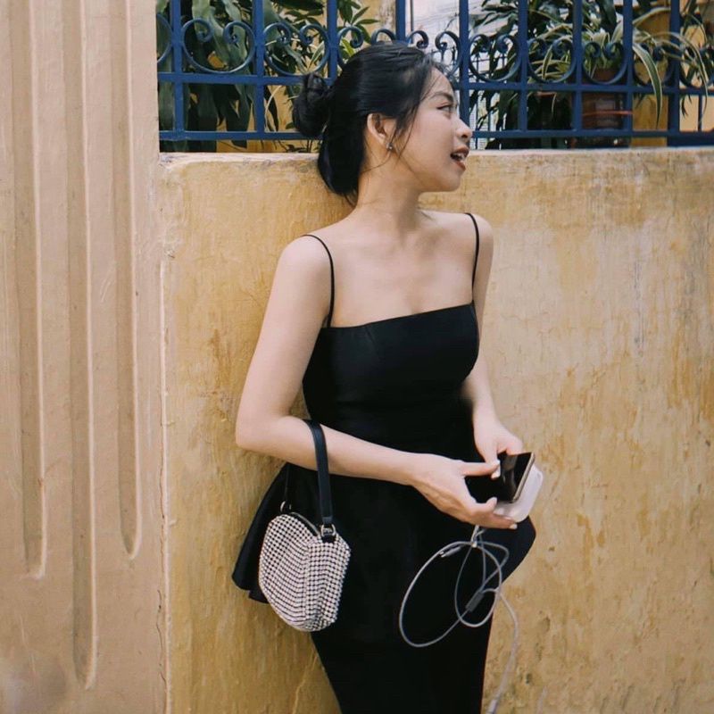 Áo Peplum Hai Dây Đơn Giản