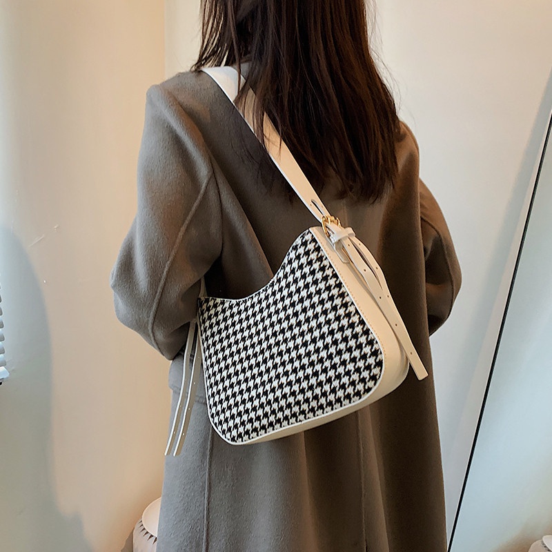 Túi Xách Đeo Vai Phong Cách Phương Tây Đơn Giản Cho Nữ