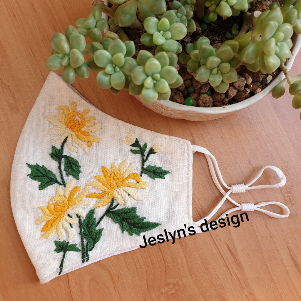 Khẩu trang thêu tay vải linen hoa cúc vàng JL281X | BigBuy360 - bigbuy360.vn