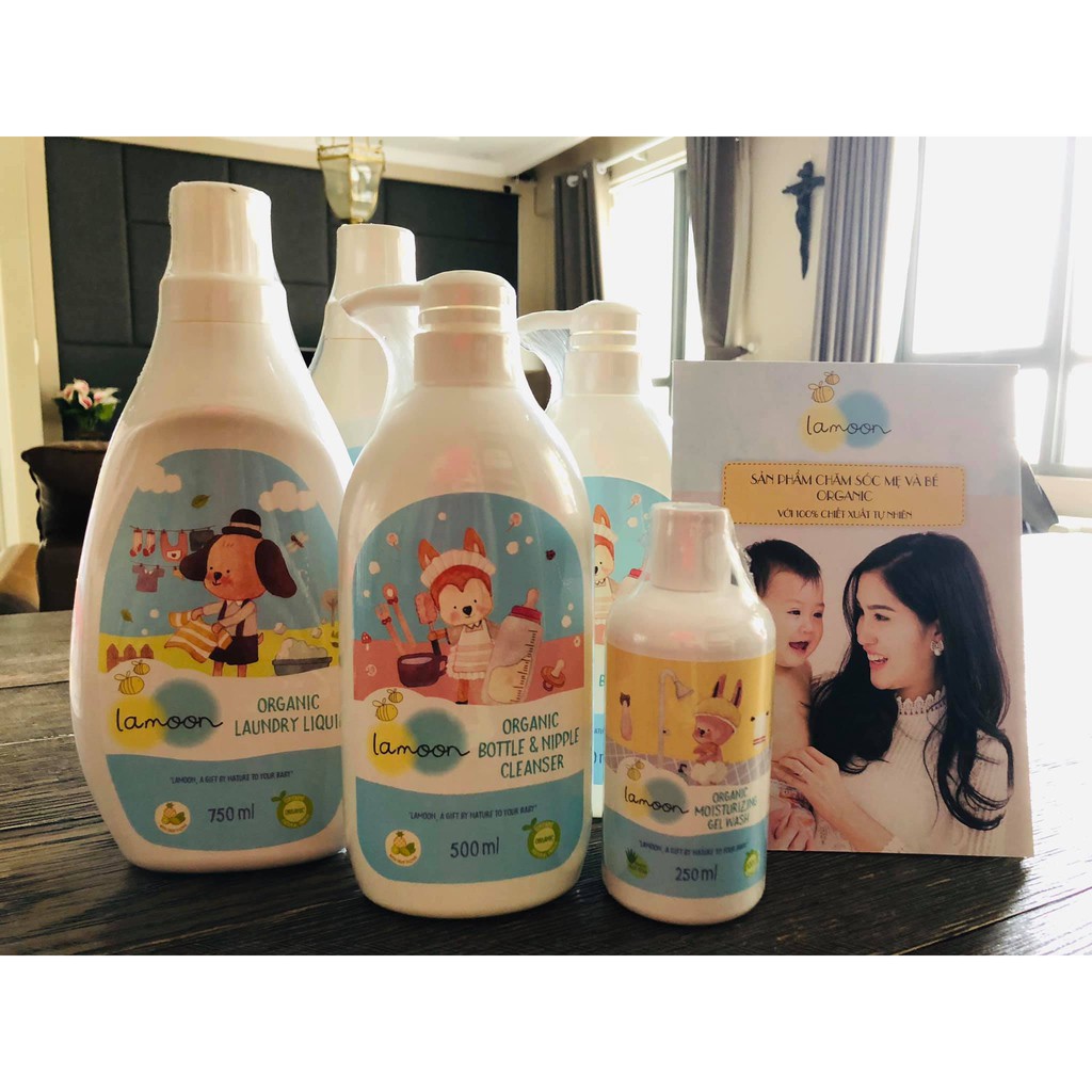 [Mã FMCGM50 - 8% đơn 250K] Sữa tắm gội dưỡng ẩm Organic cho bé dạng gel Lamoon - Bình 250ml