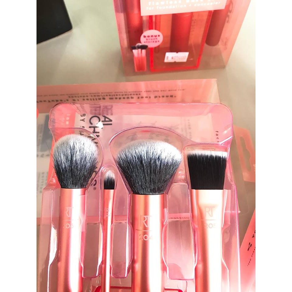 Real Techniques  Flawless Base set
