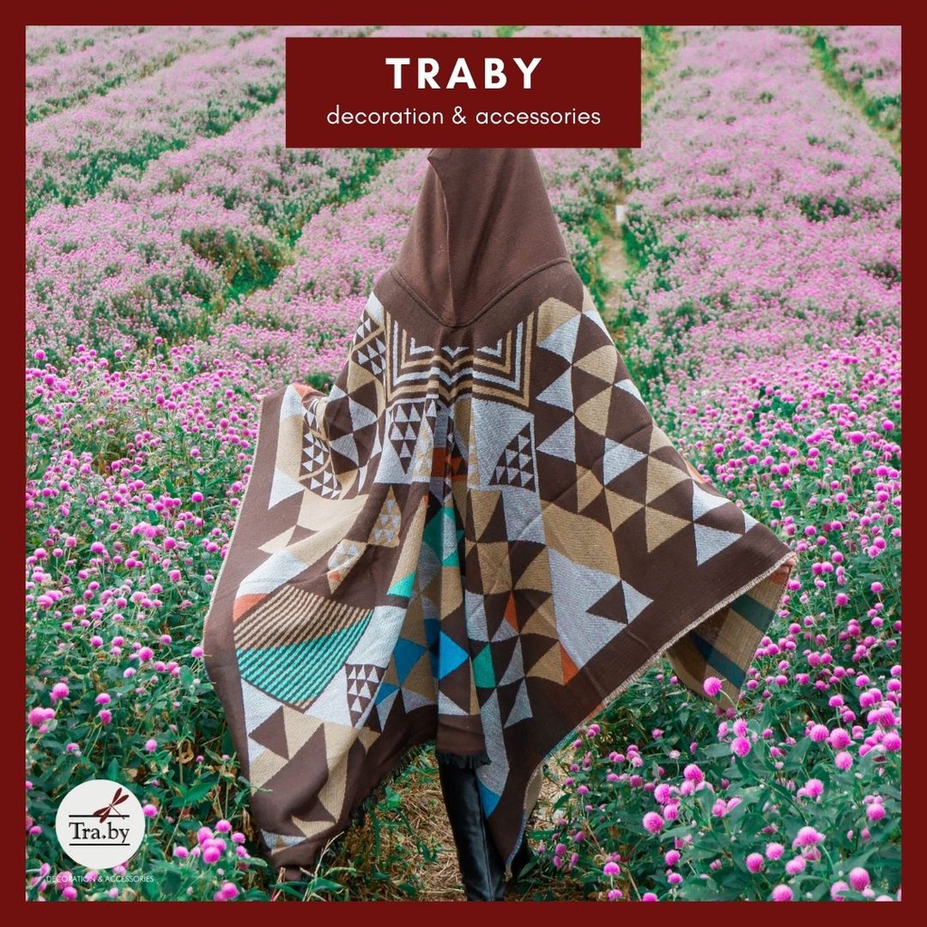 Áo choàng có mũ họa tiết tam giác sắc màu | BigBuy360 - bigbuy360.vn