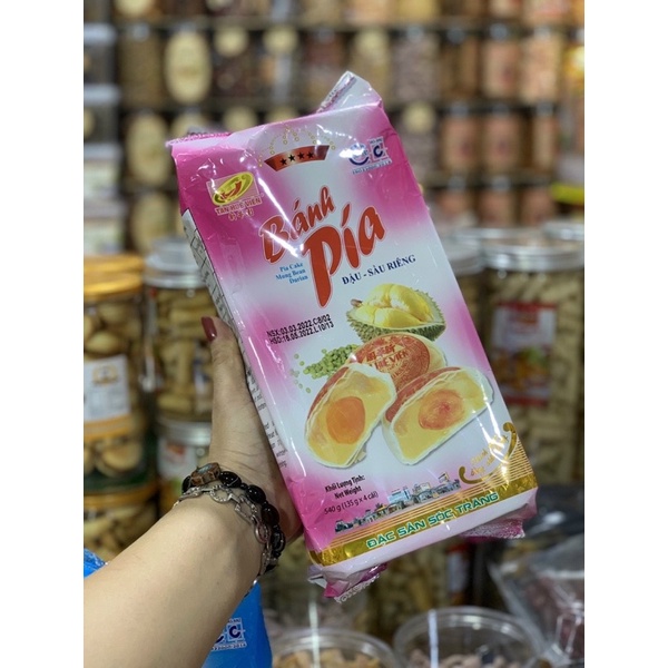 bánh pín đậu xanh sầu riêng trứng muối 540gam