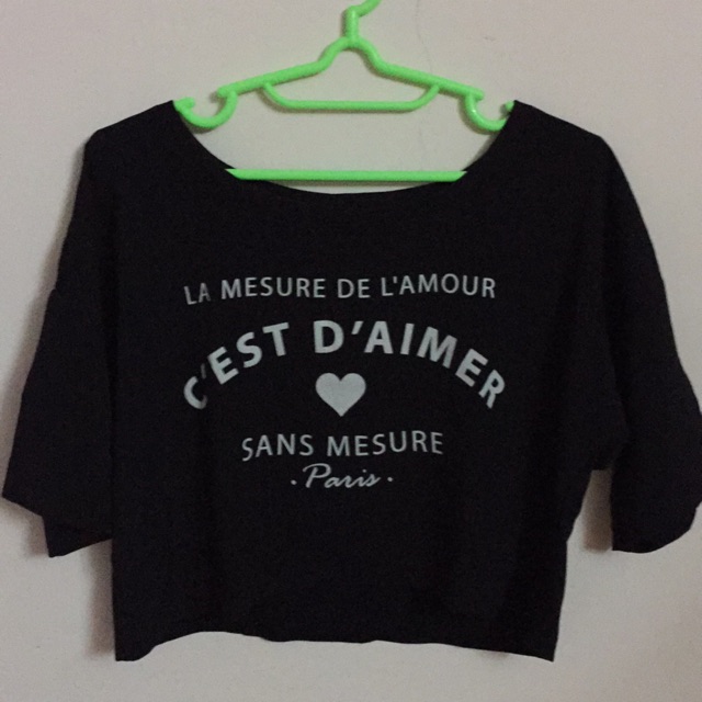 Áo croptop hãng Bershka, màu đen, hàng xách tay từ Đức