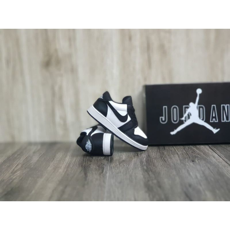 Giày sneaker Jordan nhập khẩu mới nhất cho bé