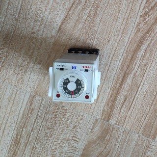 THANH LÝ Rơle Thời Gian vào 220V 24V