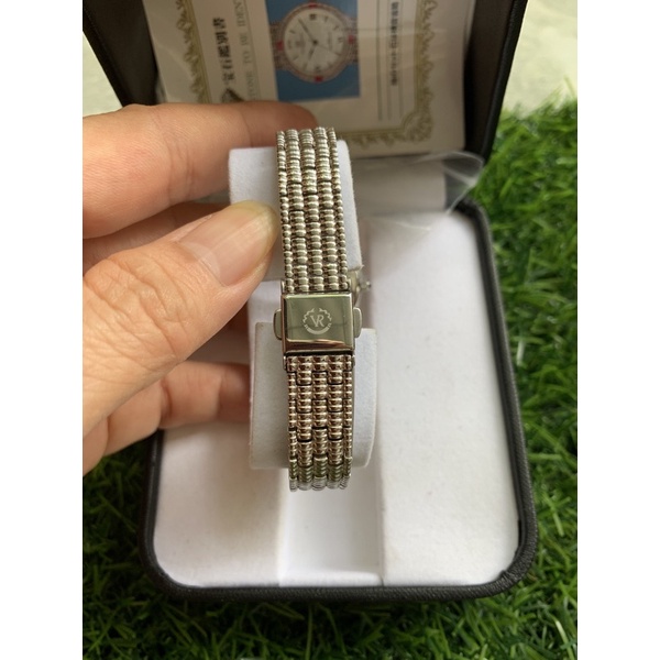 ĐỒNG HỒ NỮ HIỆU valentino