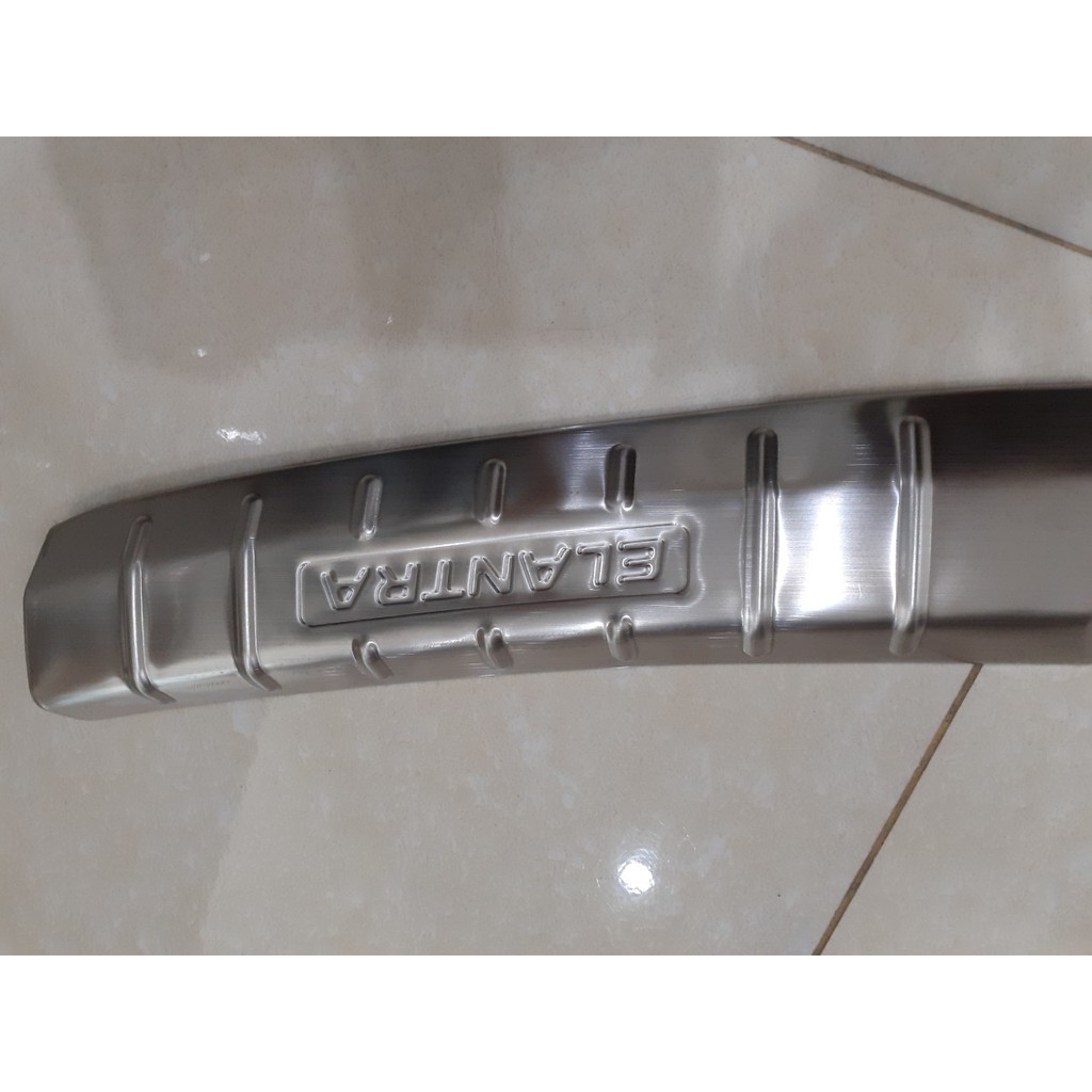 Chống trầy cốp trong inox cho xe Hyundai Elantra đời 2016-2018