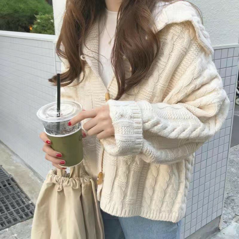 Áo khoác len Korea không thể thiếu trong tủ đồ của mỗi nàng