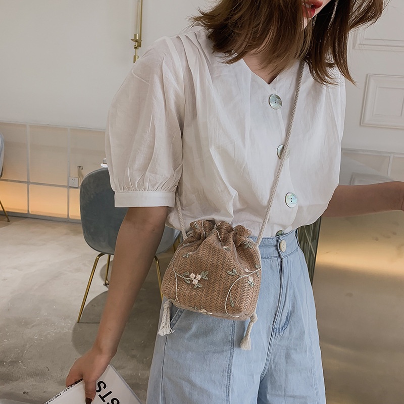 Túi Đeo Chéo Dệt Ren Mini Dễ Thương Thời Trang Đựng Son Kem Nền Và Mỹ Phẩm Khác