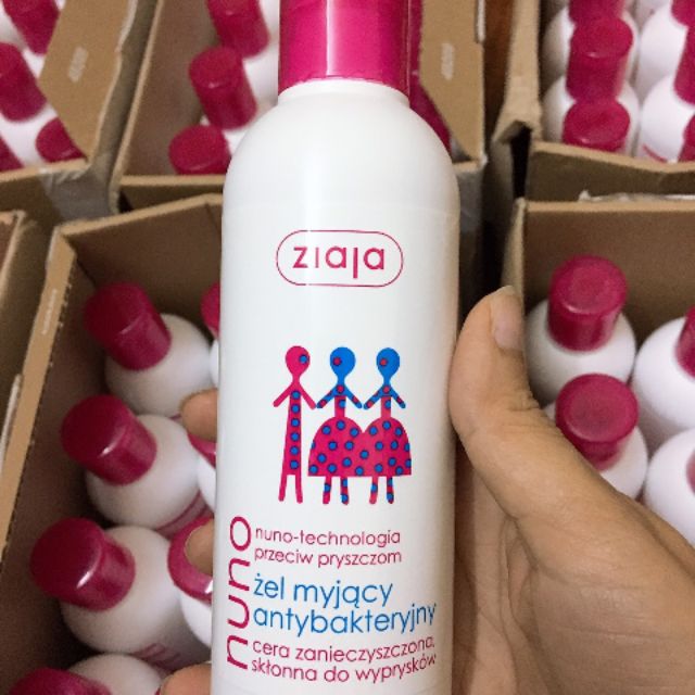 Sữa rửa mặt Nuno Ziaja dành cho da dầu mụn