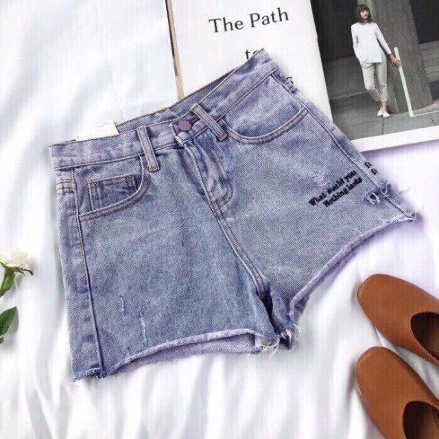 Các mẫu short jeans thêu chữ hot hit siêu đẹp luôn