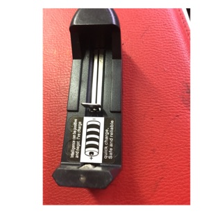 Sạc pin 18650 một cổng sạc