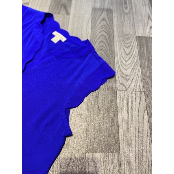 Áo khoét nách voan monteau