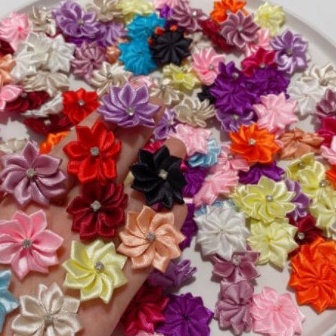 gói 2-5-10 hoa vải satin 3cm nhụy đính ngọc trang trí quần áo, đồ handmade giá sĩ