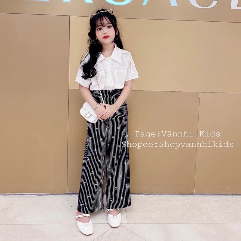 Set áo Smi trắng quần kẻ dài cho bé gái