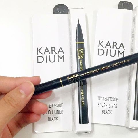 Bút kẻ mắt Karadium - Agapan Waterproof Brush Liner Black - VỈ TRẮNG