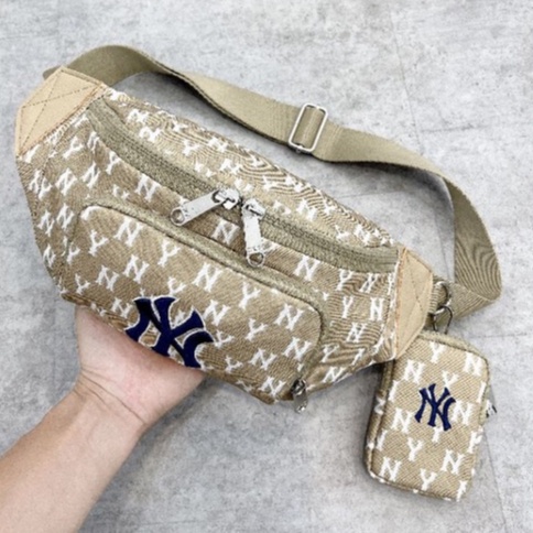 Túi đeo chéo MLB NEWYORK MONOGRAM MÀU KEM, chất vải Canvas chống thấm nước, có kèm túi nhỏ thời trang , chuẩn xịn