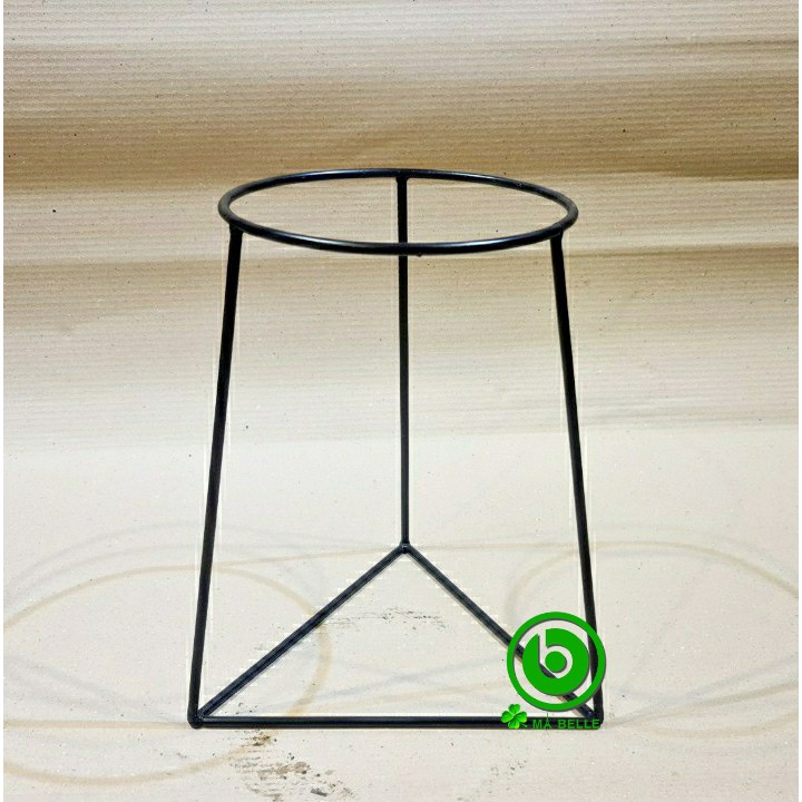 Đôn kê chậu cây sắt 3 chân C40cm