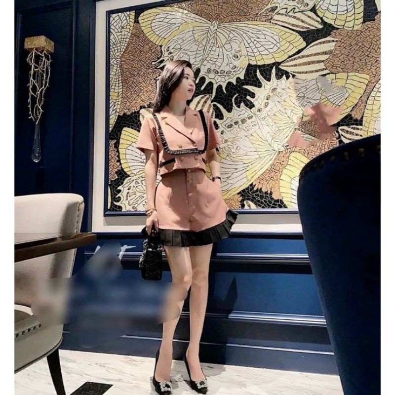 Sét Vest Viền Bèo Kèm Quần Short