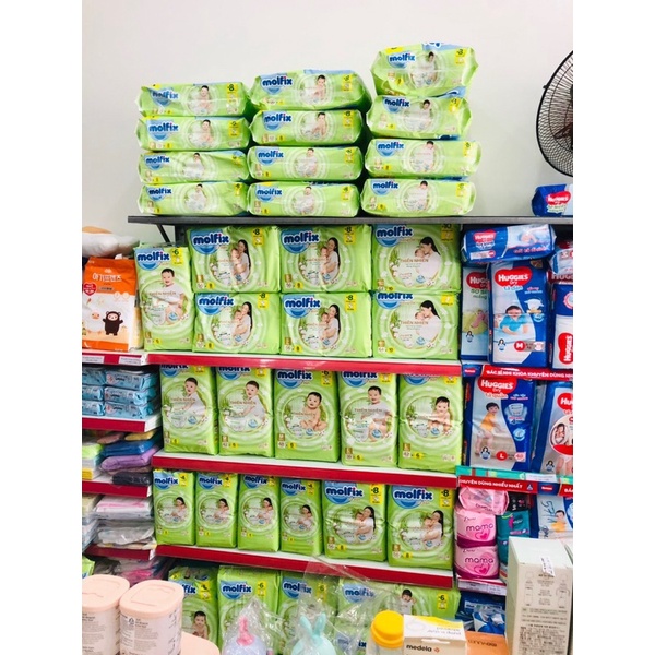 Tã/bĩm dán Molfix size M 6-11kg 76+8 Miếng