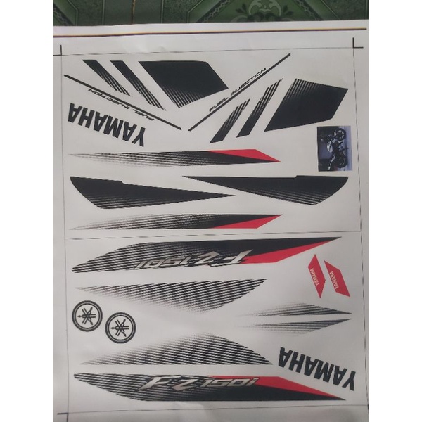 Tem rời dán xe fz150i