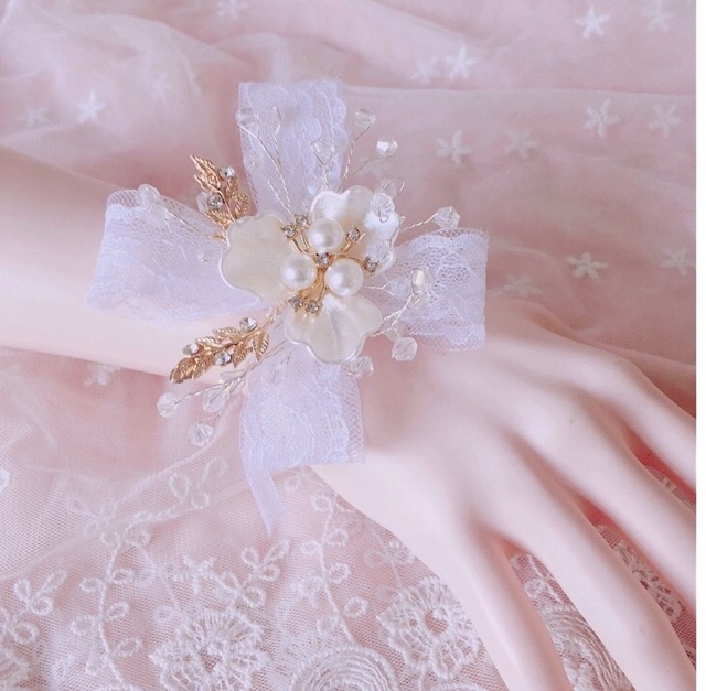 Vòng tay hoa Lolita