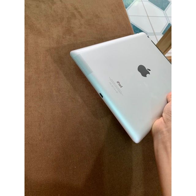 [Giá siêu tốt] IPad 4 sử dụng sim 4G và wifi 32GB màu trắng | BigBuy360 - bigbuy360.vn