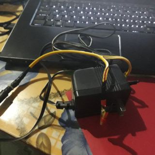 Sạc bình acquy 12V