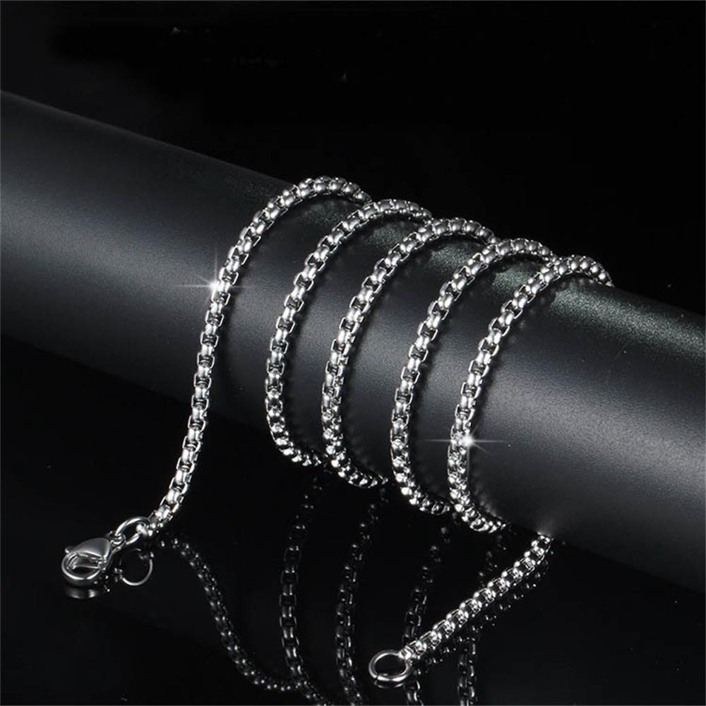 Dây chuyền mặt hình thẻ bài chất liệu inox sành điệu
