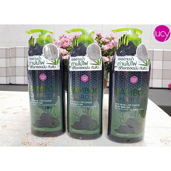 Sữa Tắm Than Tre hết mụn cơ thể Cathy Doll Bamboo Charcoal 500ml/chai